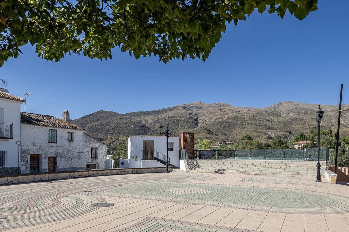 3 bedroom Townhouse for sale in Jatar with garage - € 159,000 (Ref: 9434268)