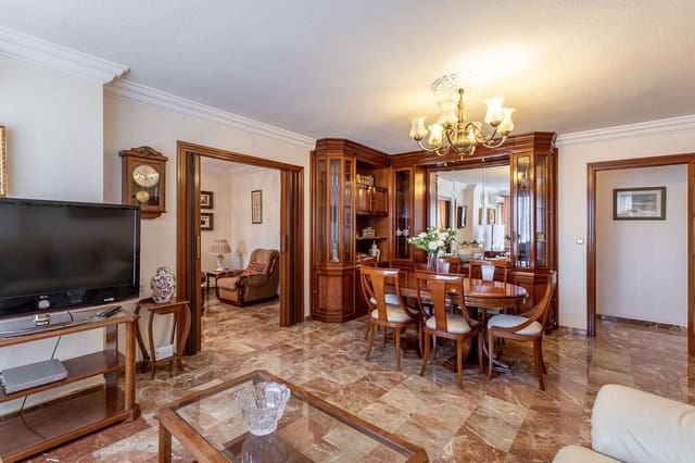 4 makuuhuone Asunto myytävänä paikassa Pajaritos - Plaza de Toros, Granada kaupunki mukana 
autotalli - 389 000 € (Ref: 9434272)