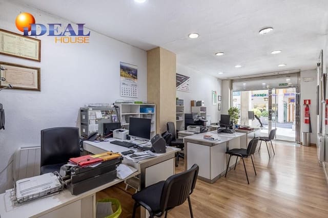 Kommersiell till salu i Granada stad - 490 000 € (Ref: 9434273)