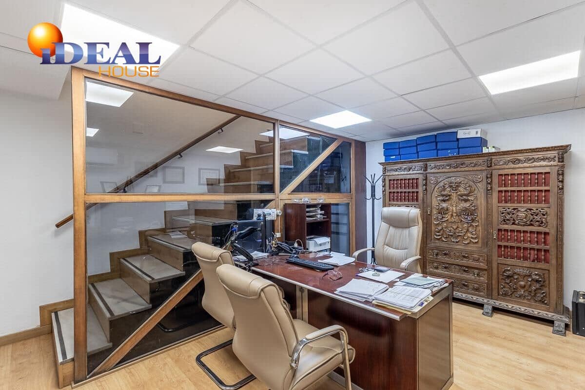 Commercial for sale in Granada city - € 490,000 (Ref: 9434273)