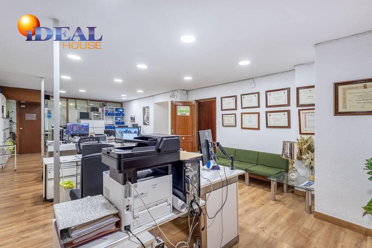 Commercial for sale in Granada city - € 490,000 (Ref: 9434273)