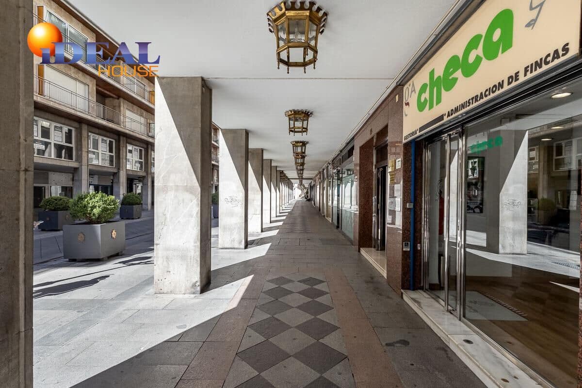 Commercial for sale in Granada city - € 490,000 (Ref: 9434273)