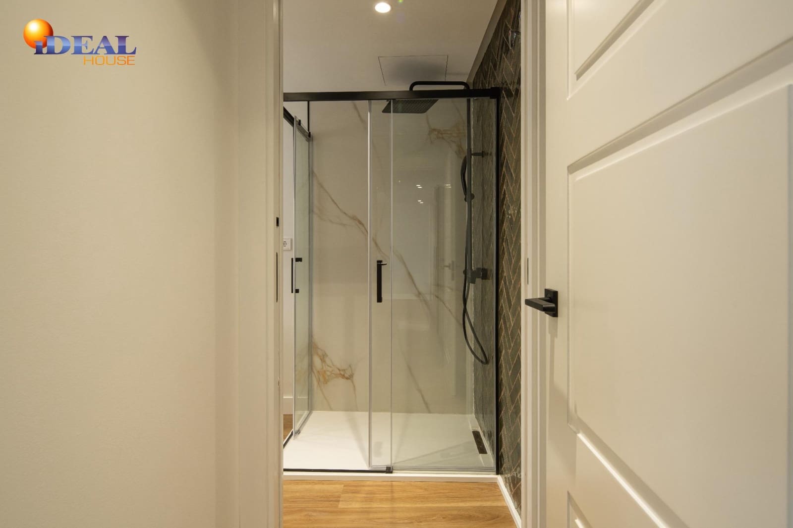 1 bedroom Flat for sale in Granada city - € 233,000 (Ref: 9434276)