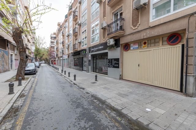 Garaje en Centro, Granada ciudad en venta - 30.000 € (Ref: 9434277)