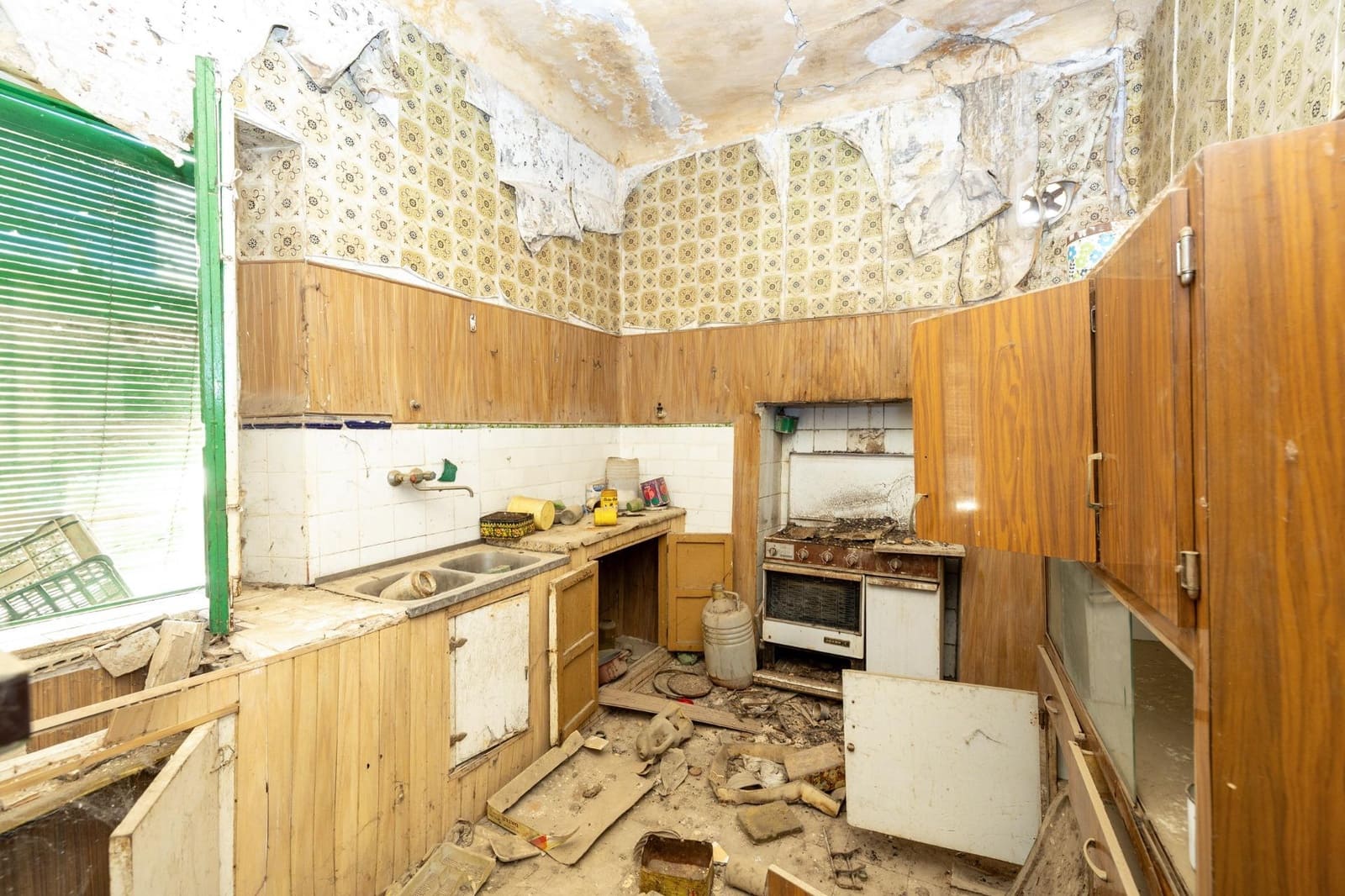 4 chambre Local Commercial à vendre à Fuente Vaqueros - 200 000 € (Ref: 9434278)