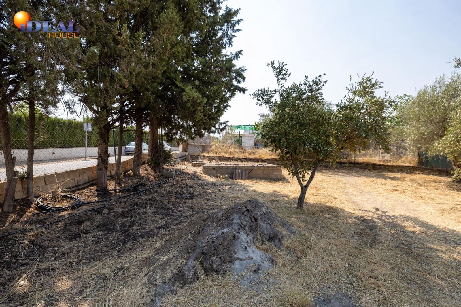 2 bedroom Finca/Country House for sale in Moraleda de Zafayona with garage - € 79,900 (Ref: 9434281)