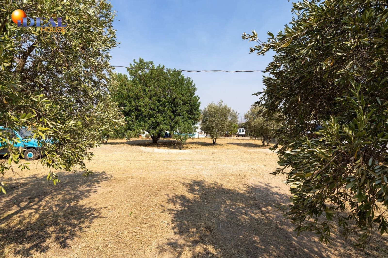 2 bedroom Finca/Country House for sale in Moraleda de Zafayona with garage - € 79,900 (Ref: 9434281)