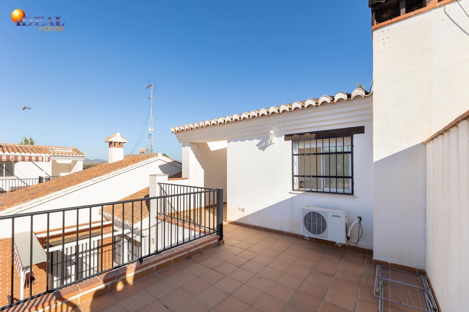 4 bedroom Terraced Villa for sale in Atarfe with pool garage - € 255,000 (Ref: 9434282)