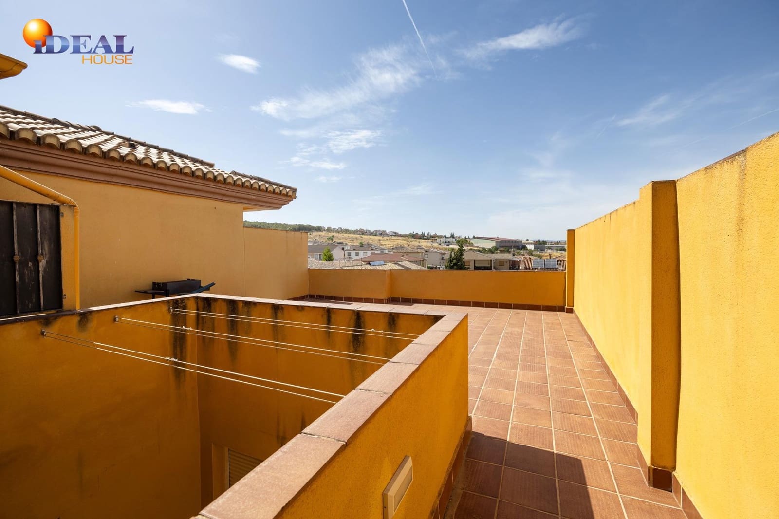 1 sovrum Takvåning till salu i La Zubia med garage - 159 000 € (Ref: 9434283)