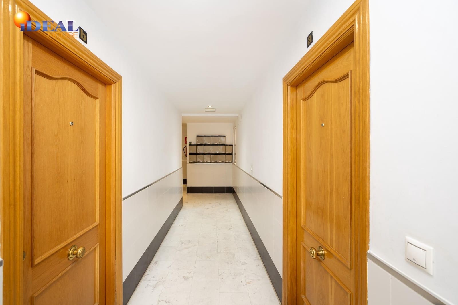 1 sovrum Takvåning till salu i La Zubia med garage - 159 000 € (Ref: 9434283)