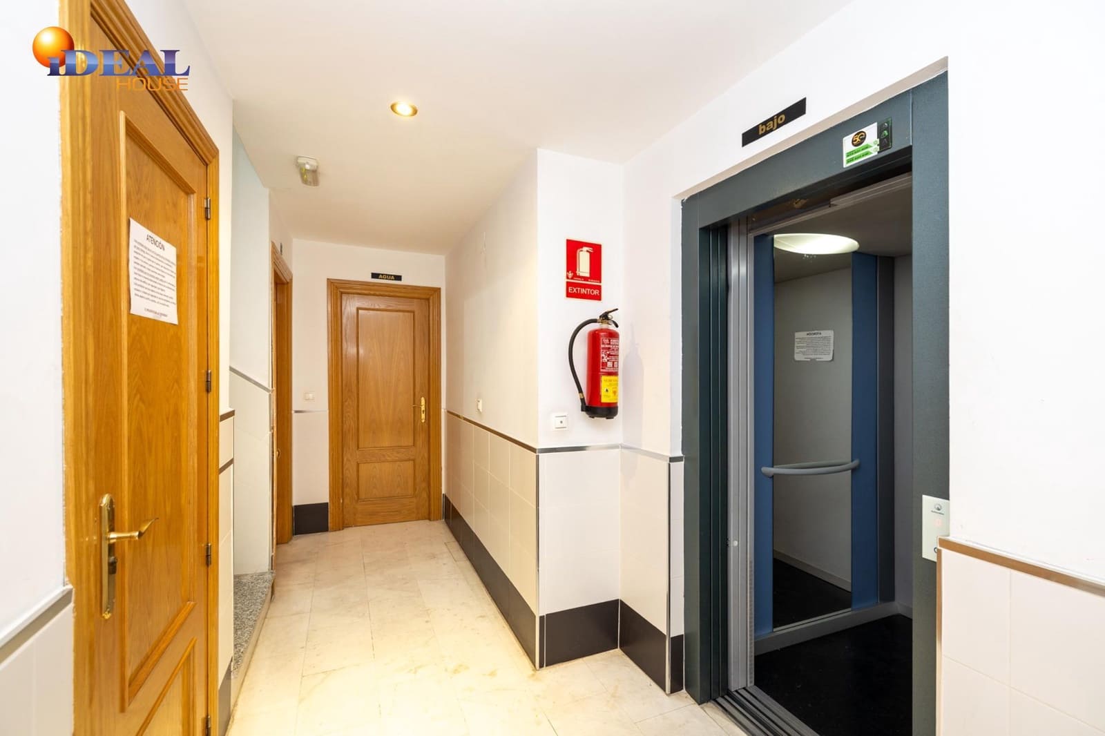 1 sovrum Takvåning till salu i La Zubia med garage - 159 000 € (Ref: 9434283)