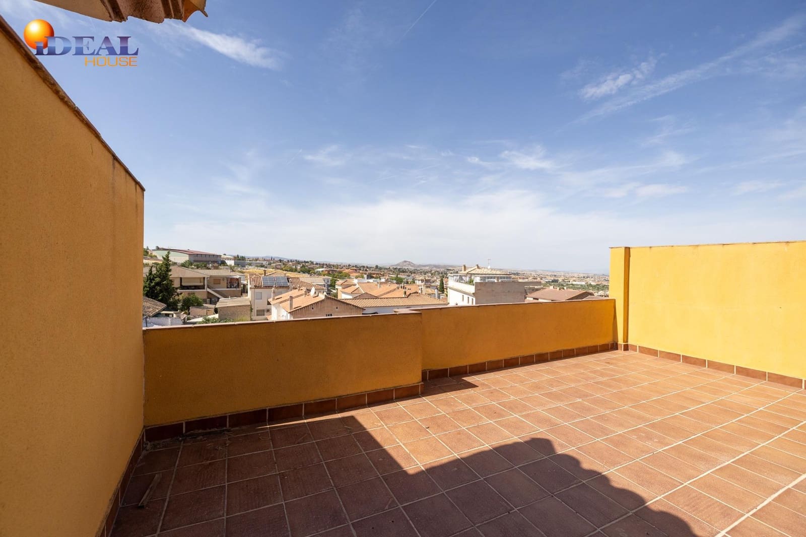 1 sovrum Takvåning till salu i La Zubia med garage - 159 000 € (Ref: 9434283)