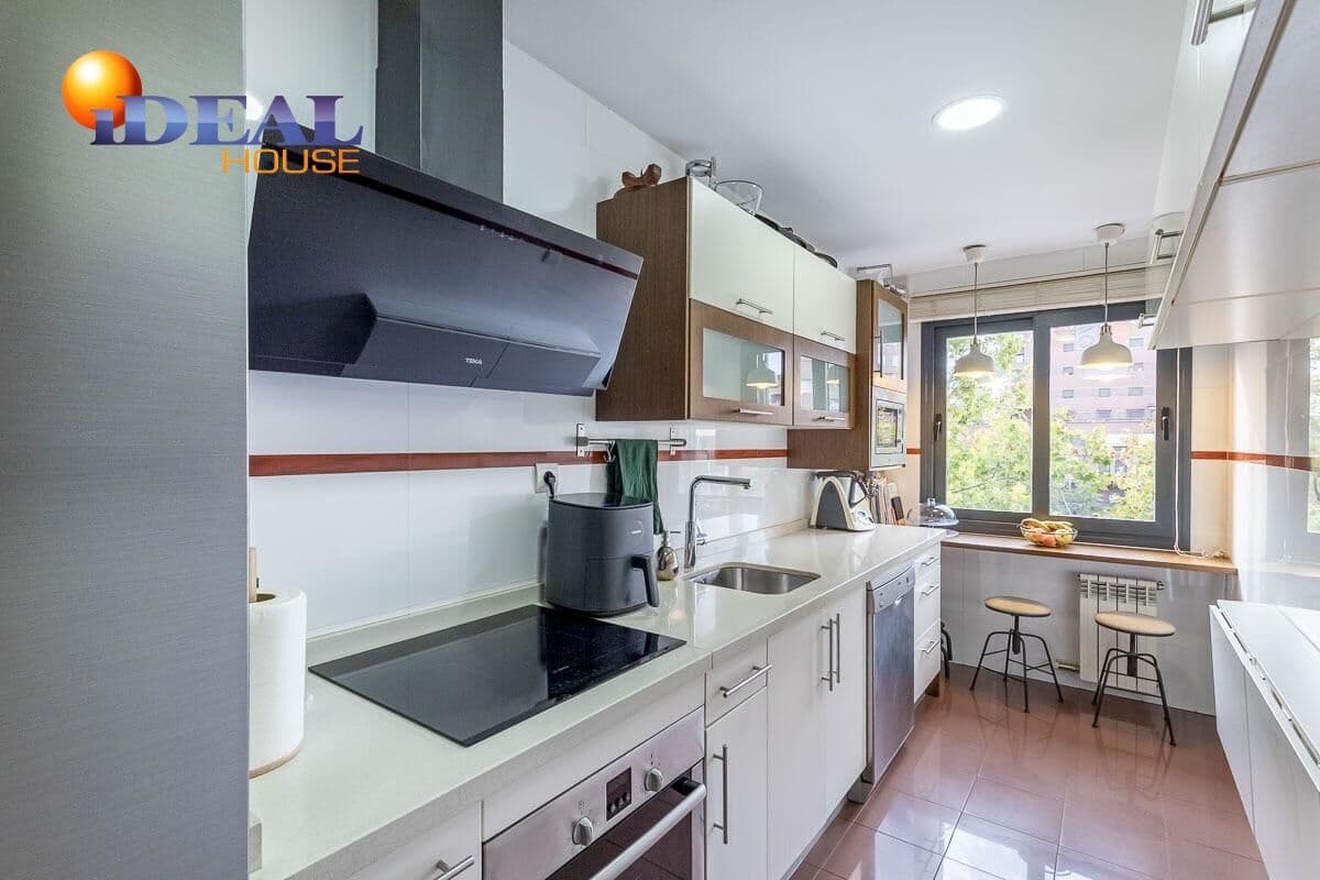 3 makuuhuone Huoneisto myytävänä paikassa Granada kaupunki mukana 
autotalli - 530 000 € (Ref: 9434287)