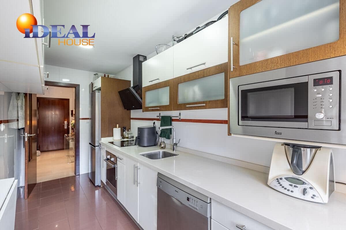 3 makuuhuone Huoneisto myytävänä paikassa Granada kaupunki mukana 
autotalli - 530 000 € (Ref: 9434287)