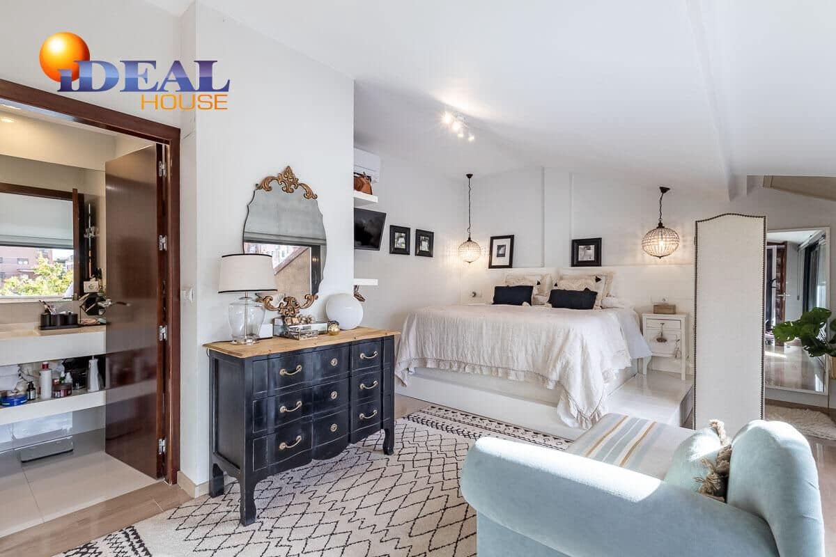 3 makuuhuone Huoneisto myytävänä paikassa Granada kaupunki mukana 
autotalli - 530 000 € (Ref: 9434287)