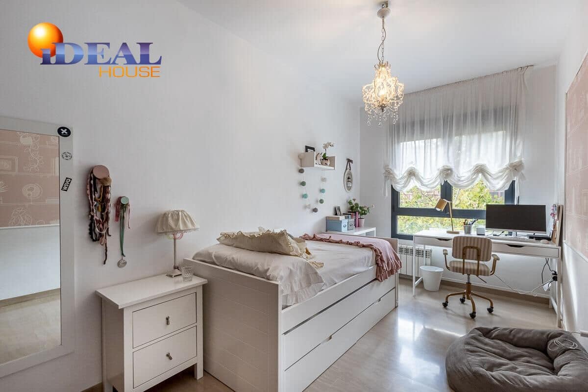 3 makuuhuone Huoneisto myytävänä paikassa Granada kaupunki mukana 
autotalli - 530 000 € (Ref: 9434287)