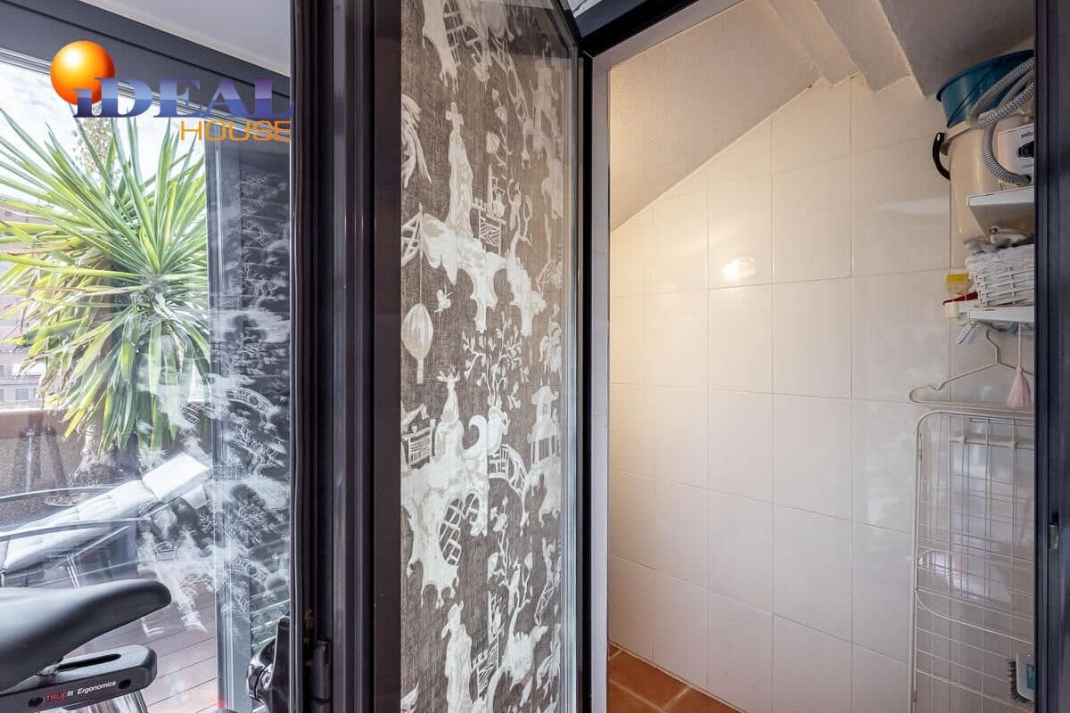 3 makuuhuone Huoneisto myytävänä paikassa Granada kaupunki mukana 
autotalli - 530 000 € (Ref: 9434287)