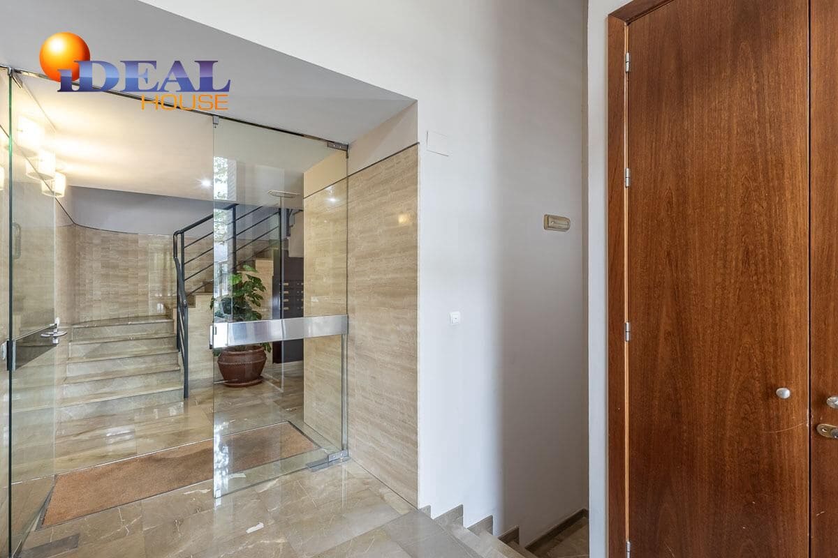 3 makuuhuone Huoneisto myytävänä paikassa Granada kaupunki mukana 
autotalli - 530 000 € (Ref: 9434287)