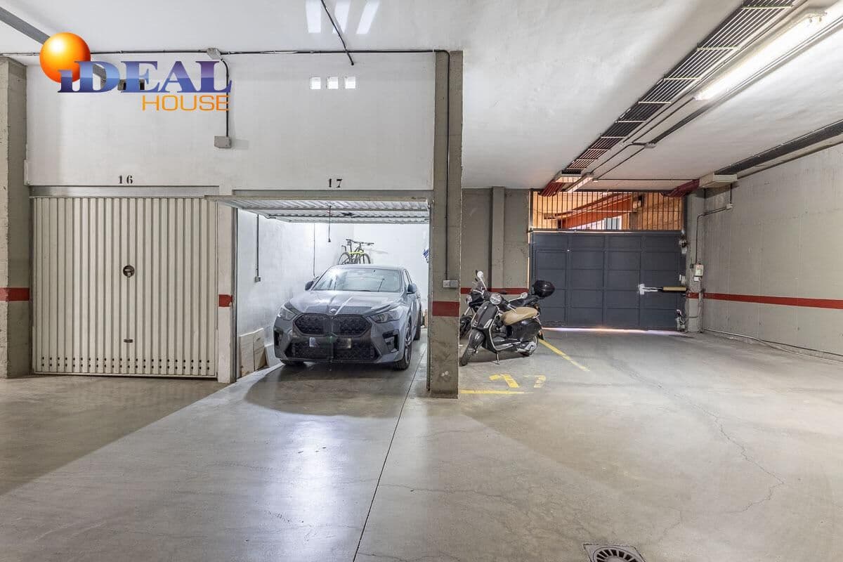 3 makuuhuone Huoneisto myytävänä paikassa Granada kaupunki mukana 
autotalli - 530 000 € (Ref: 9434287)