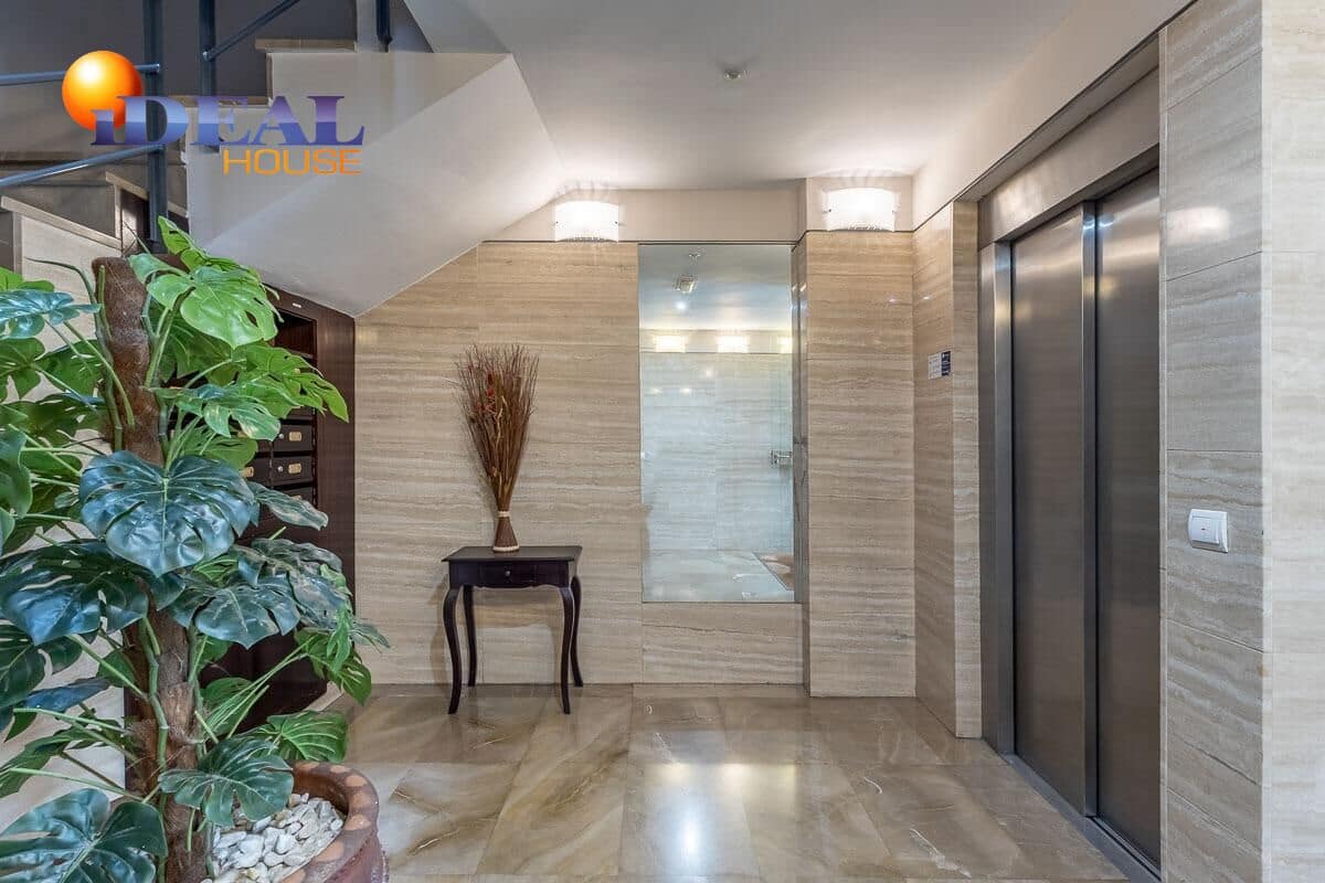 3 makuuhuone Huoneisto myytävänä paikassa Granada kaupunki mukana 
autotalli - 530 000 € (Ref: 9434287)