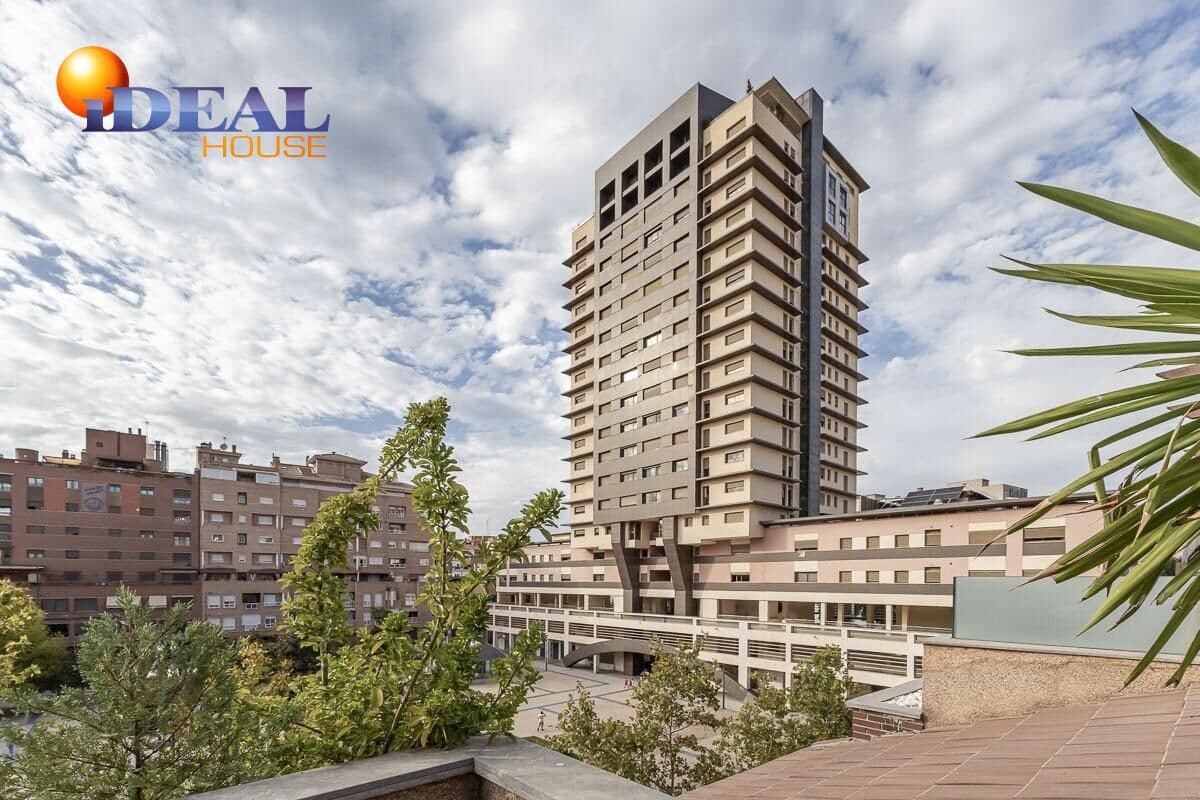 3 makuuhuone Huoneisto myytävänä paikassa Granada kaupunki mukana 
autotalli - 530 000 € (Ref: 9434287)