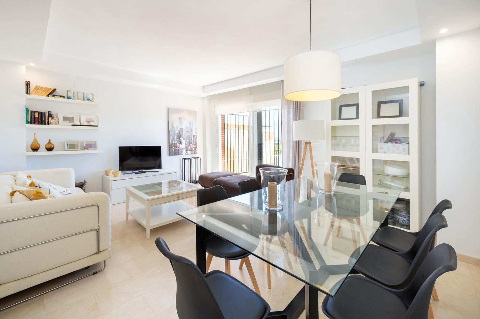 3 soverom Villa til salgs i Las Gabias med svømmebasseng garasje - € 260 000 (Ref: 9434291)