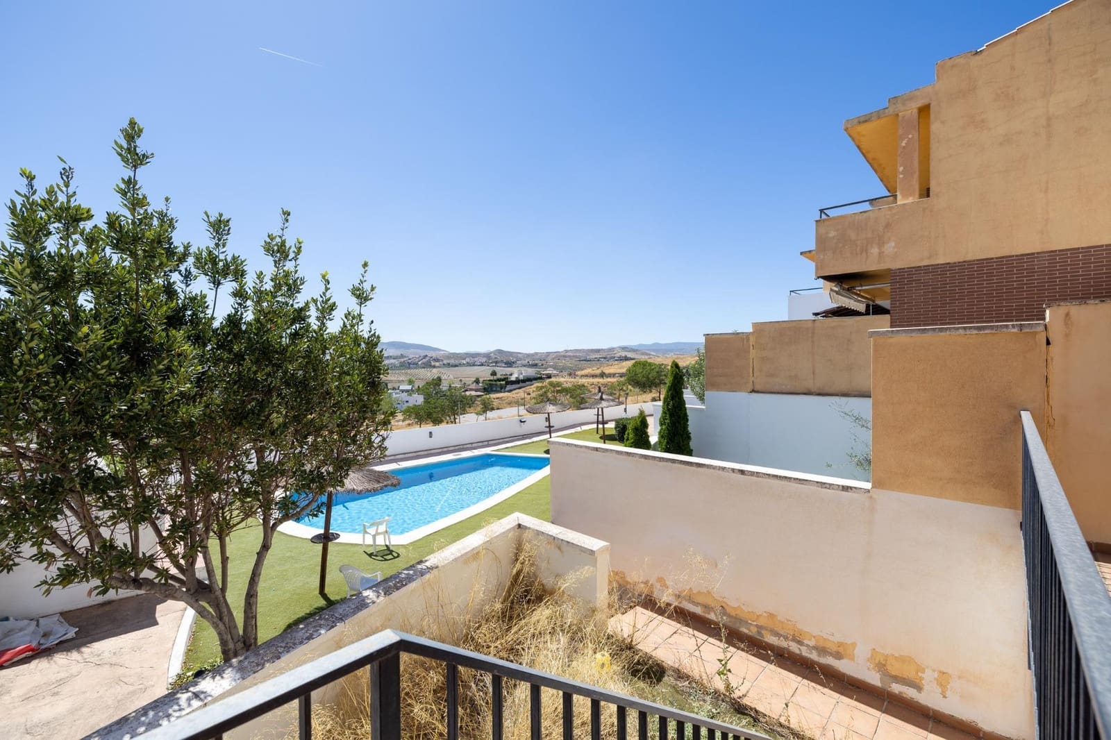 3 soverom Villa til salgs i Las Gabias med svømmebasseng garasje - € 260 000 (Ref: 9434291)