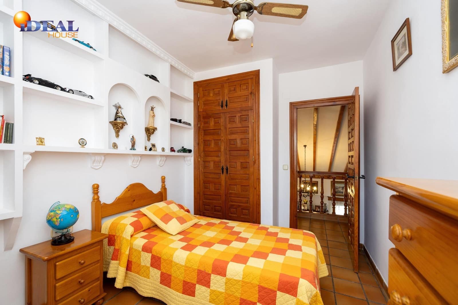 5 bedroom Villa for sale in Ogijares - € 429,900 (Ref: 9434292)