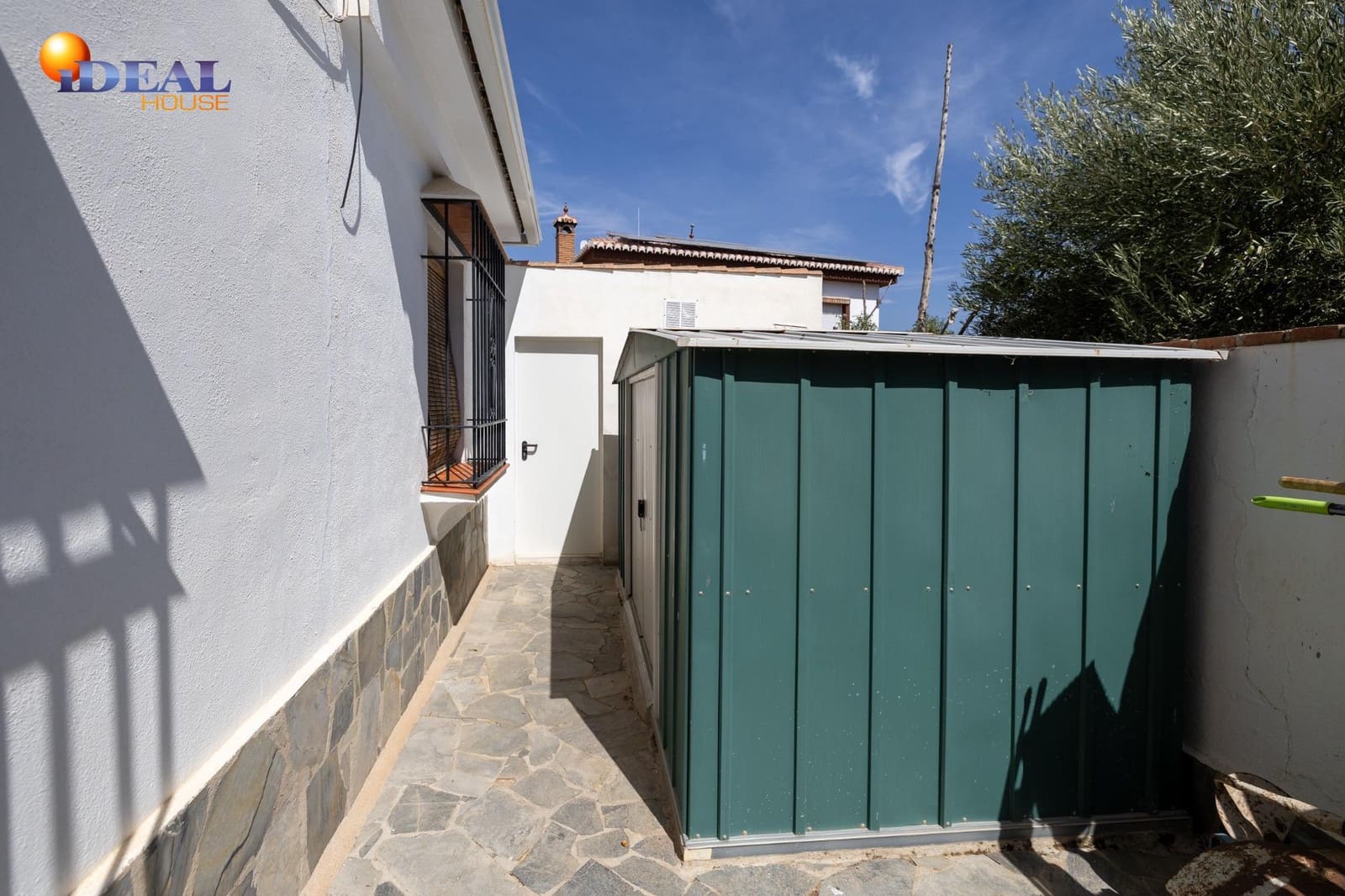 5 bedroom Villa for sale in Ogijares - € 429,900 (Ref: 9434292)