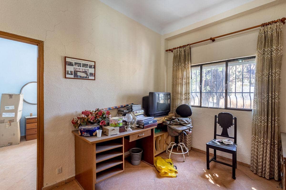 Tontti myytävänä paikassa Armilla - 330 000 € (Ref: 9434295)