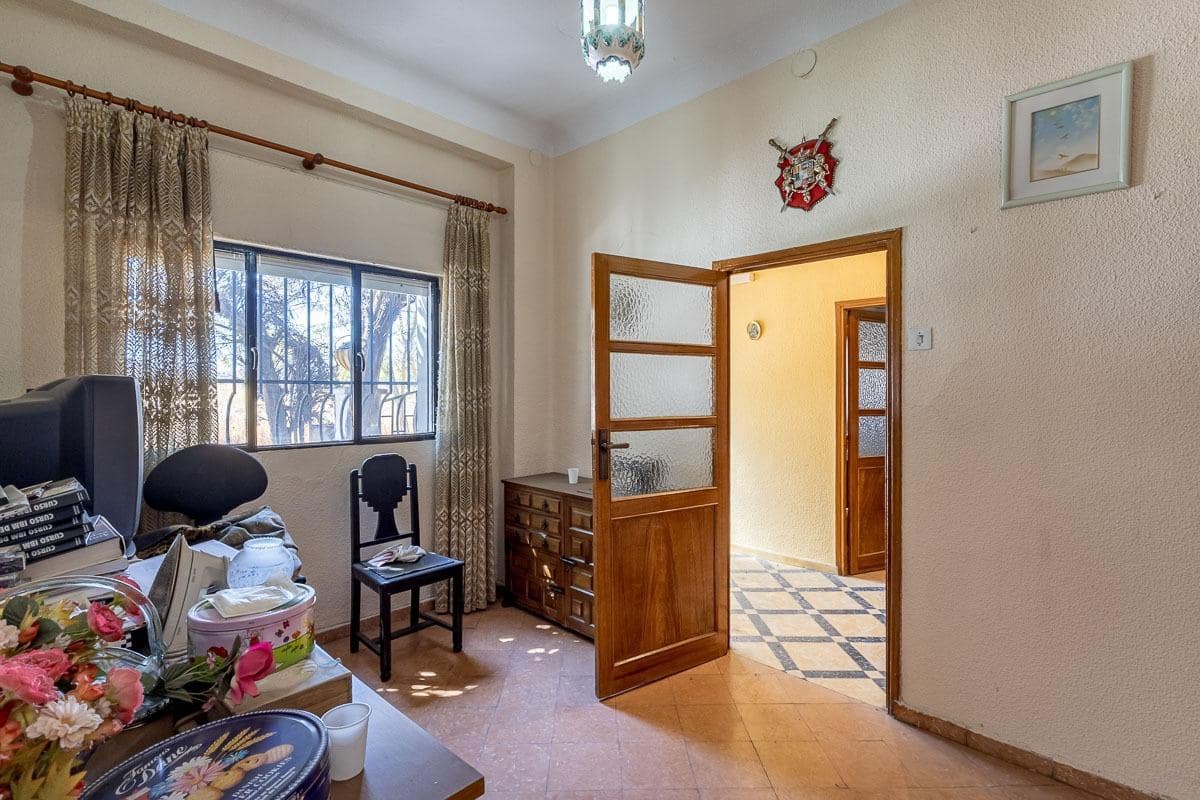 Tontti myytävänä paikassa Armilla - 330 000 € (Ref: 9434295)