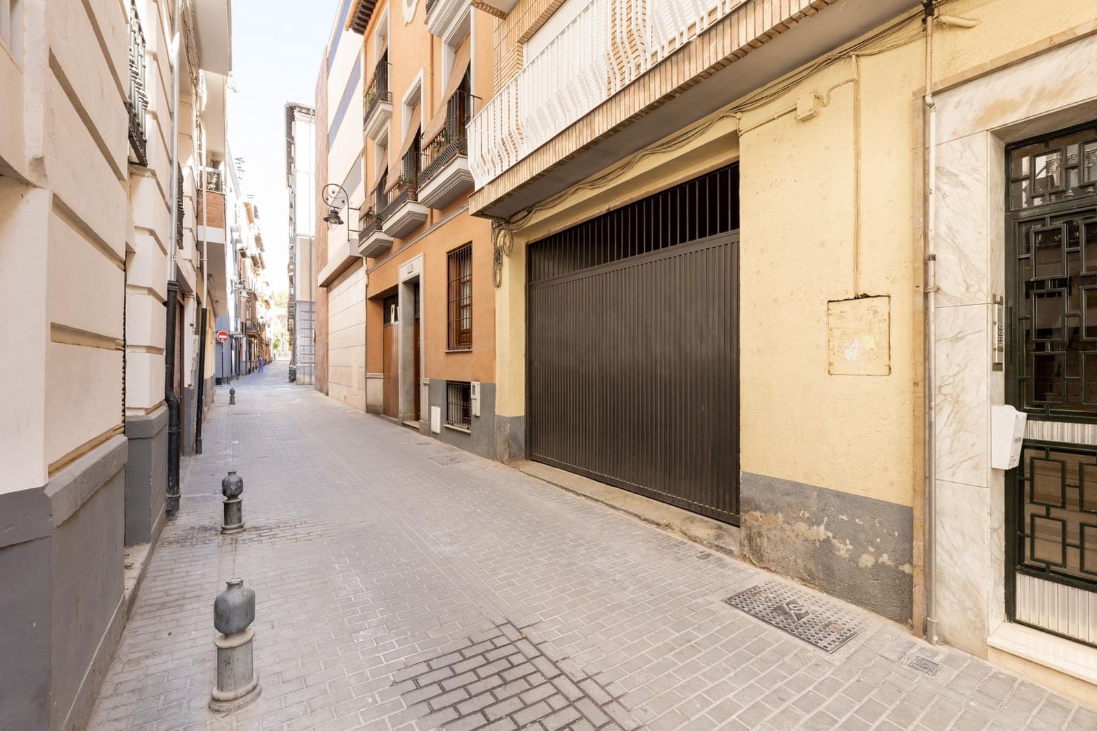 Garage for sale in Granada city - € 40,000 (Ref: 9434298)