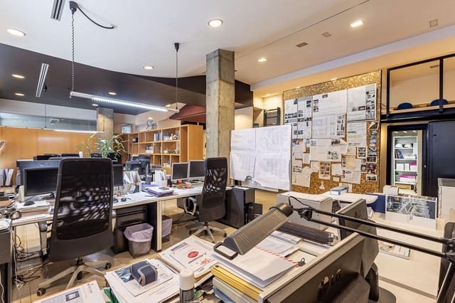 Kaupallinen myytävänä paikassa San Francisco Javier, Granada kaupunki - 495 000 € (Ref: 9434299)