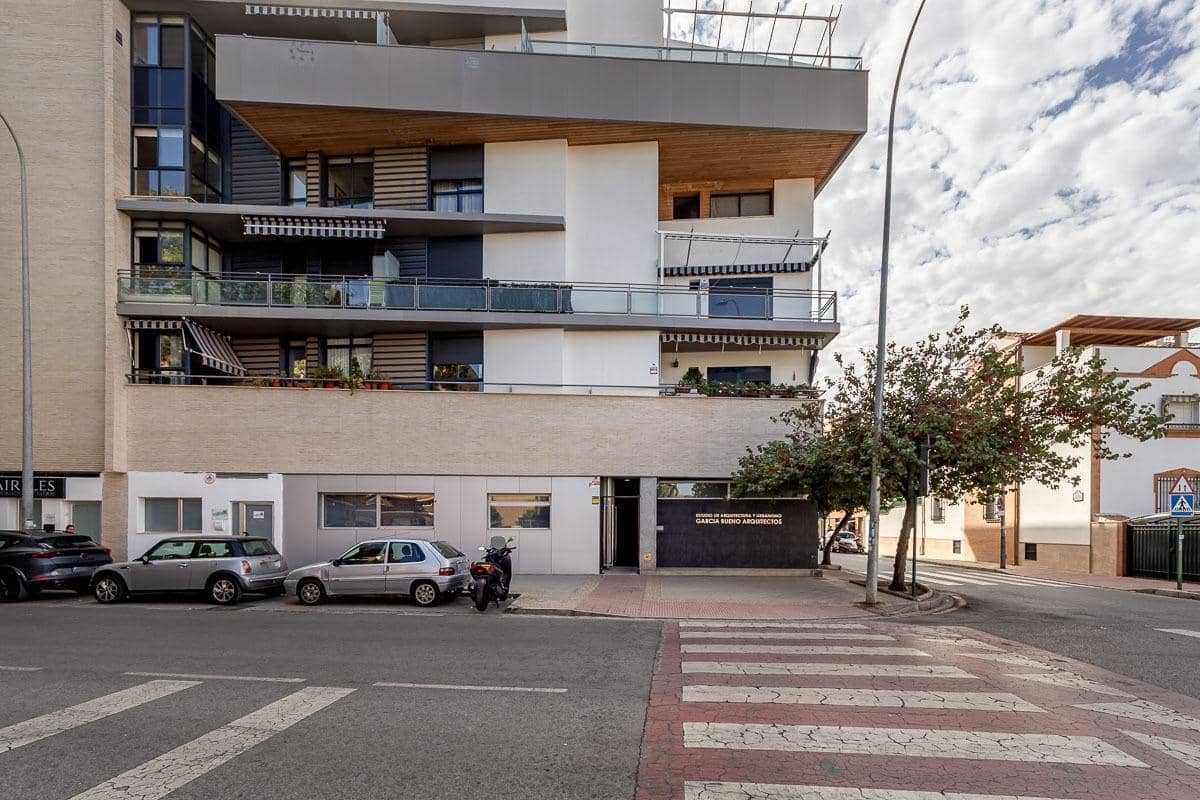 Kaupallinen myytävänä paikassa Granada kaupunki - 495 000 € (Ref: 9434299)