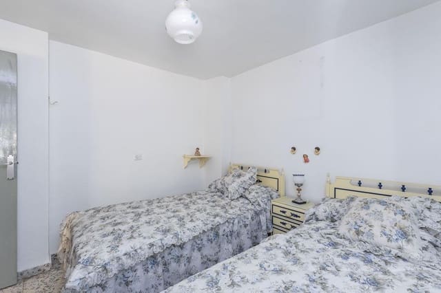 Casa de 5 habitaciones en Güéjar Sierra en venta - 79.500 € (Ref: 9434300)