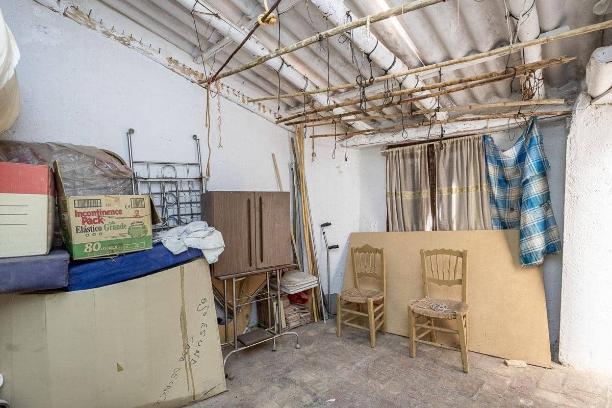 Casa de 5 habitaciones en Güéjar Sierra en venta - 79.500 € (Ref: 9434300)