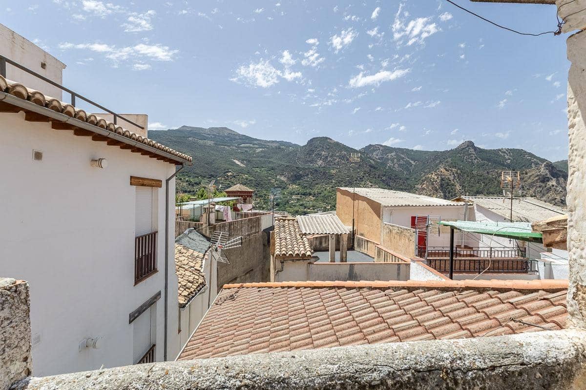 Casa de 5 habitaciones en Güéjar Sierra en venta - 79.500 € (Ref: 9434300)