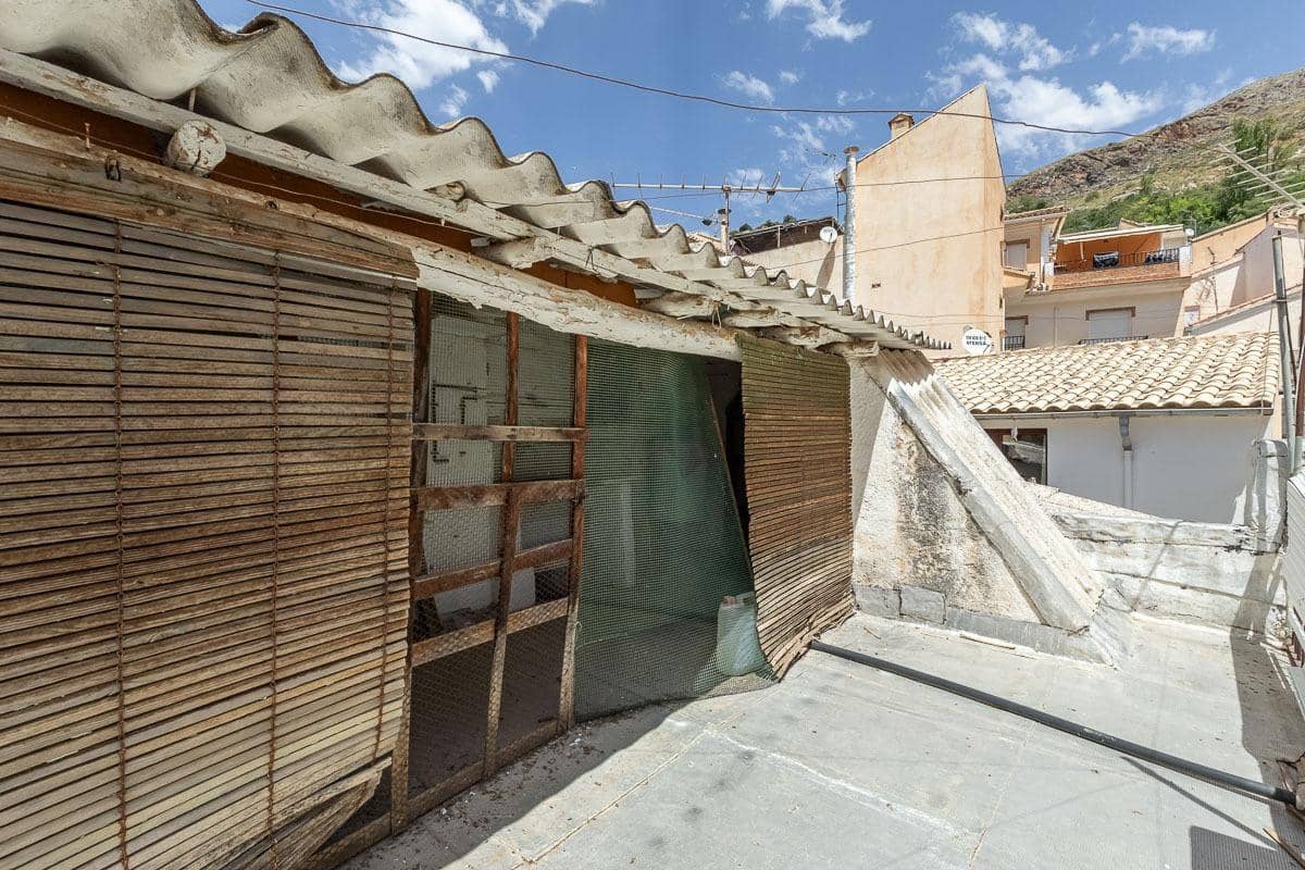 Casa de 5 habitaciones en Güéjar Sierra en venta - 79.500 € (Ref: 9434300)