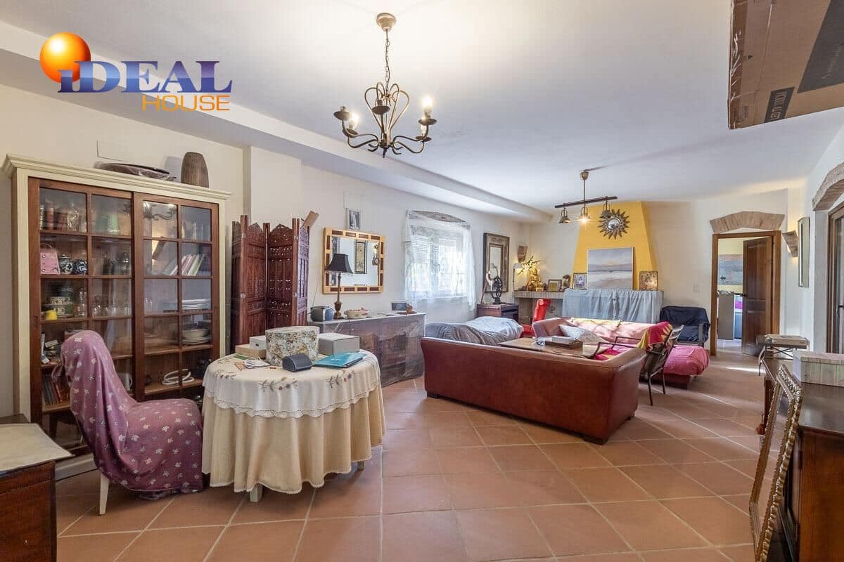 4 chambre Villa/Maison à vendre à Atarfe avec piscine garage - 395 000 € (Ref: 9434303)