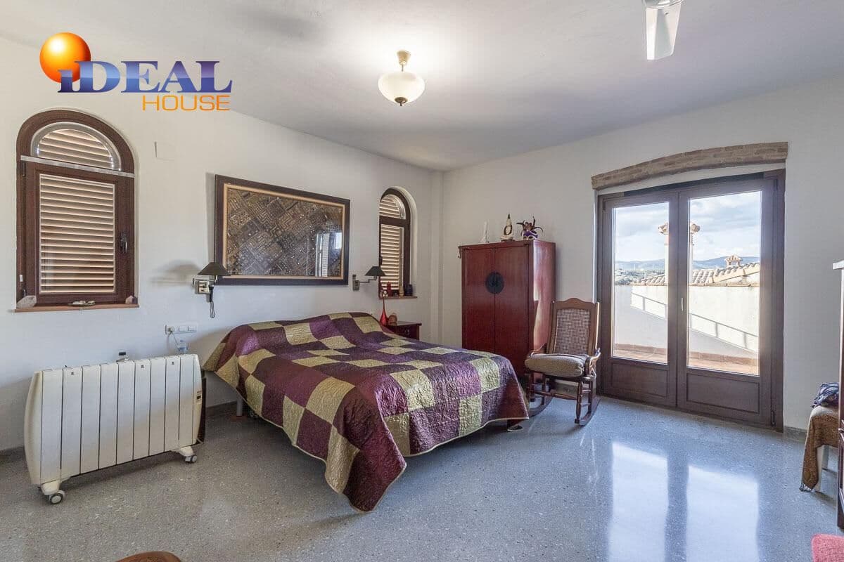 4 chambre Villa/Maison à vendre à Atarfe avec piscine garage - 395 000 € (Ref: 9434303)