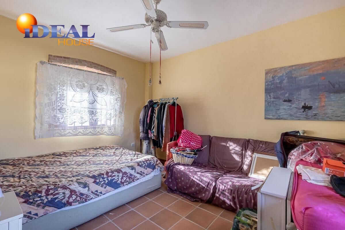 4 chambre Villa/Maison à vendre à Atarfe avec piscine garage - 395 000 € (Ref: 9434303)