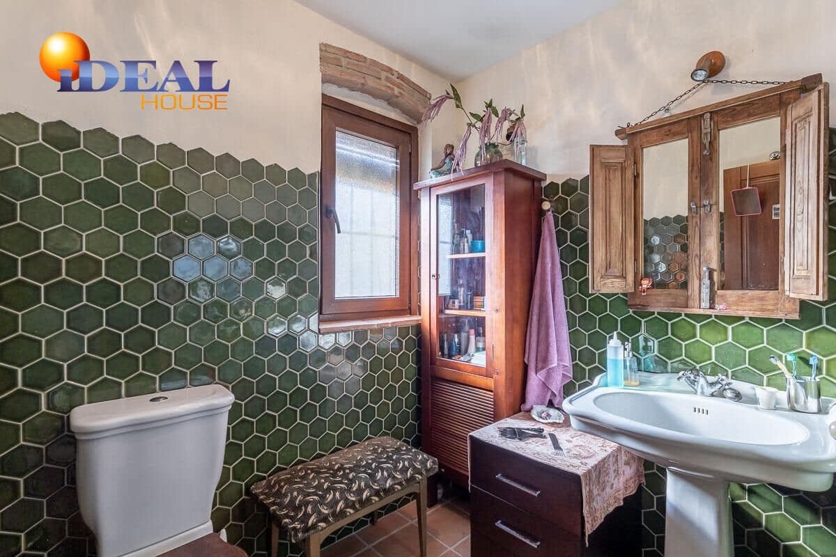 4 chambre Villa/Maison à vendre à Atarfe avec piscine garage - 395 000 € (Ref: 9434303)