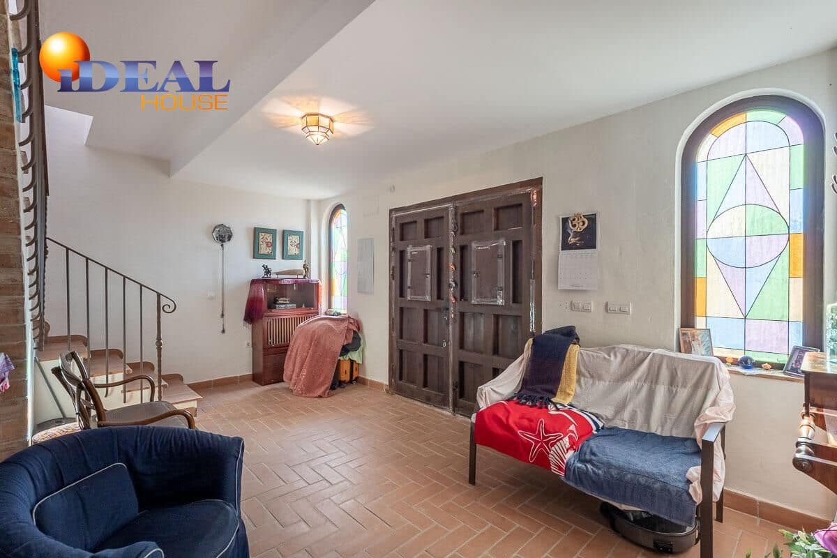 4 chambre Villa/Maison à vendre à Atarfe avec piscine garage - 395 000 € (Ref: 9434303)