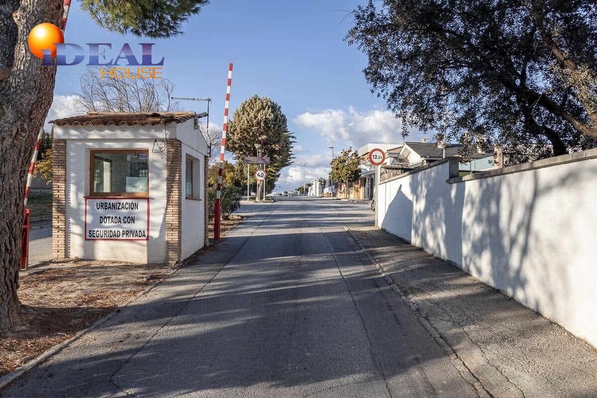 4 chambre Villa/Maison à vendre à Atarfe avec piscine garage - 395 000 € (Ref: 9434303)