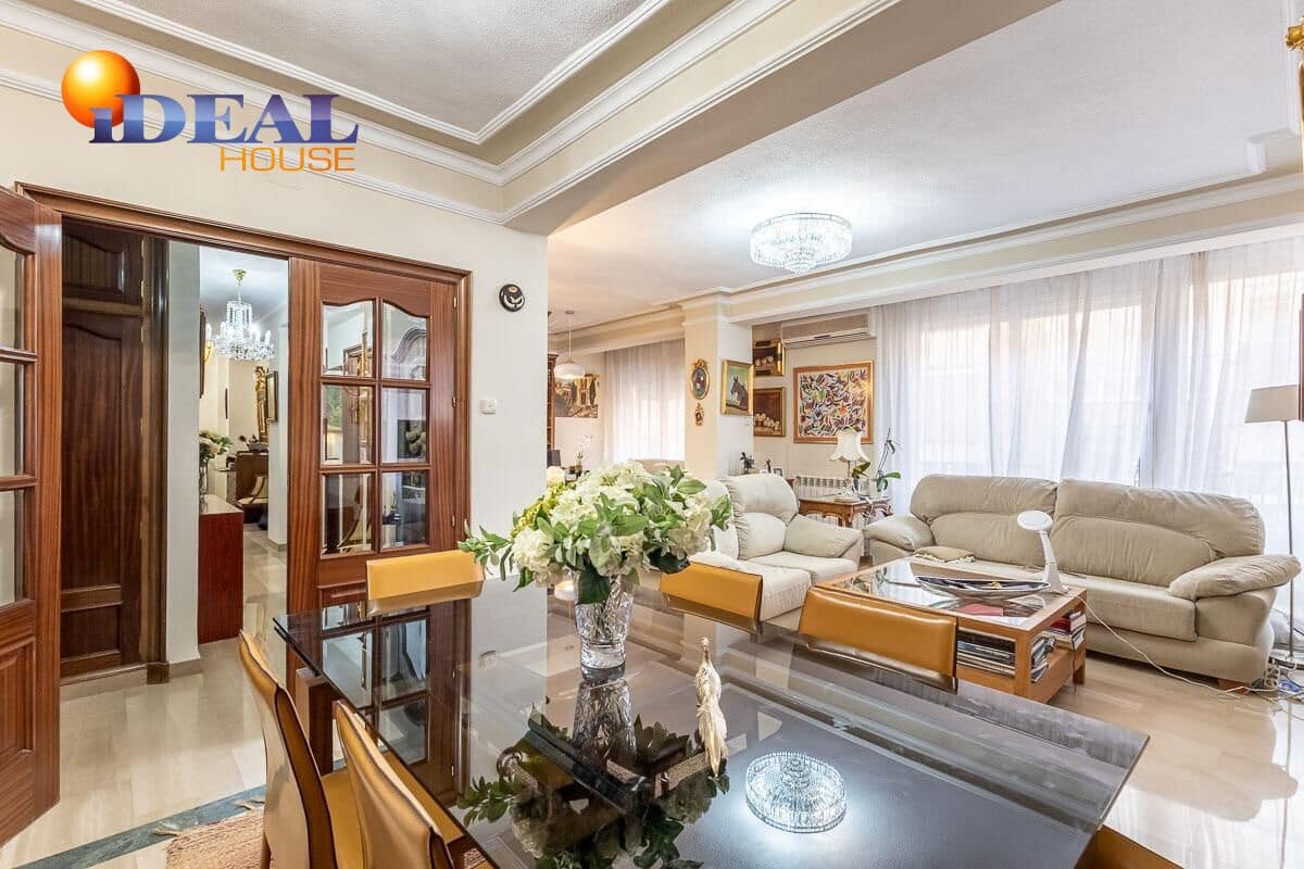 Piso de 3 habitaciones en Granada ciudad en venta con garaje - 479.900 € (Ref: 9434306)