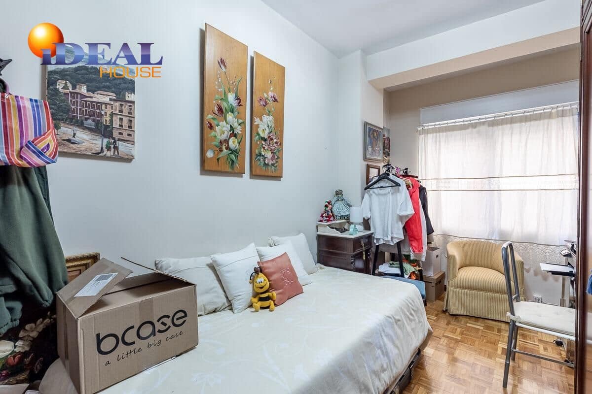 Piso de 3 habitaciones en Granada ciudad en venta con garaje - 479.900 € (Ref: 9434306)