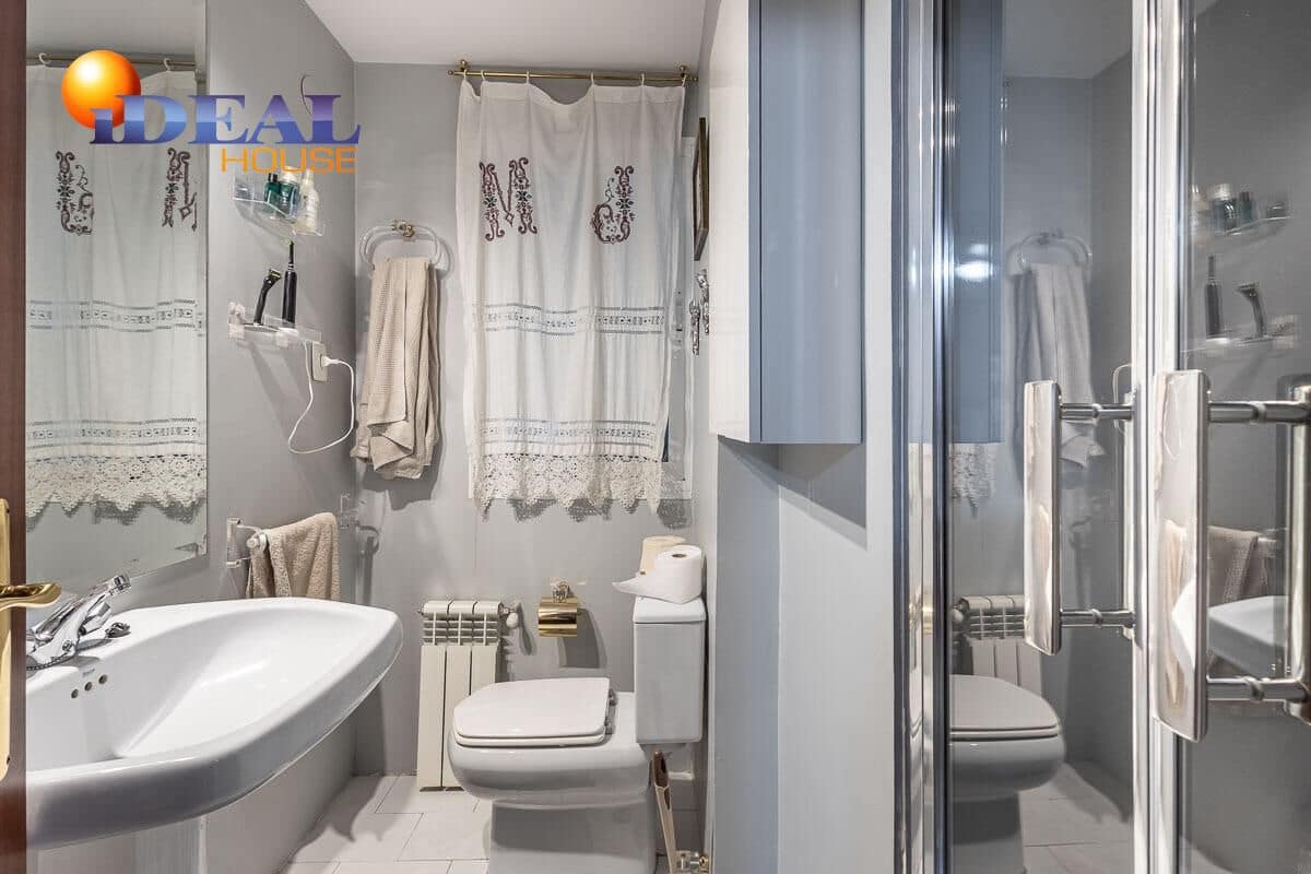 Piso de 3 habitaciones en Granada ciudad en venta con garaje - 479.900 € (Ref: 9434306)