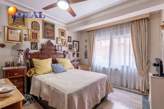 Piso de 3 habitaciones en Camino de Ronda - Rosaleda, Granada ciudad en venta con garaje - 479.900 € (Ref: 9434306)