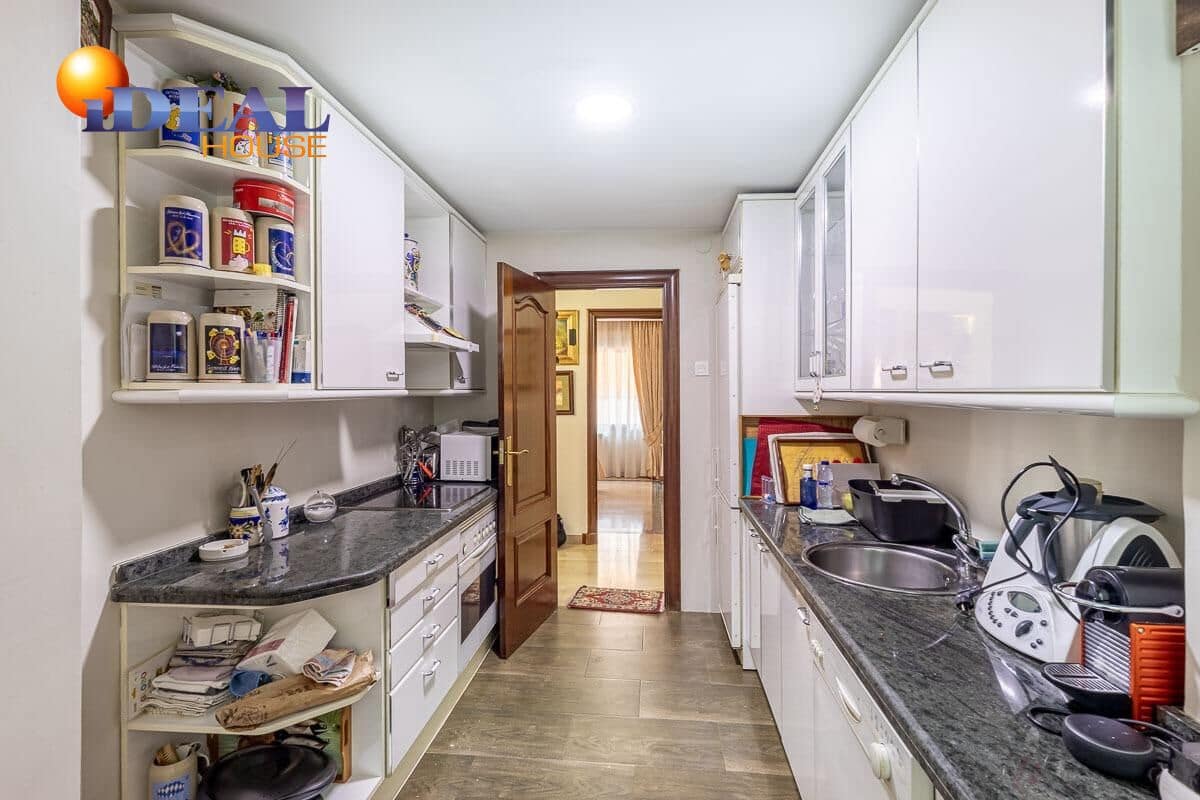 Piso de 3 habitaciones en Granada ciudad en venta con garaje - 479.900 € (Ref: 9434306)