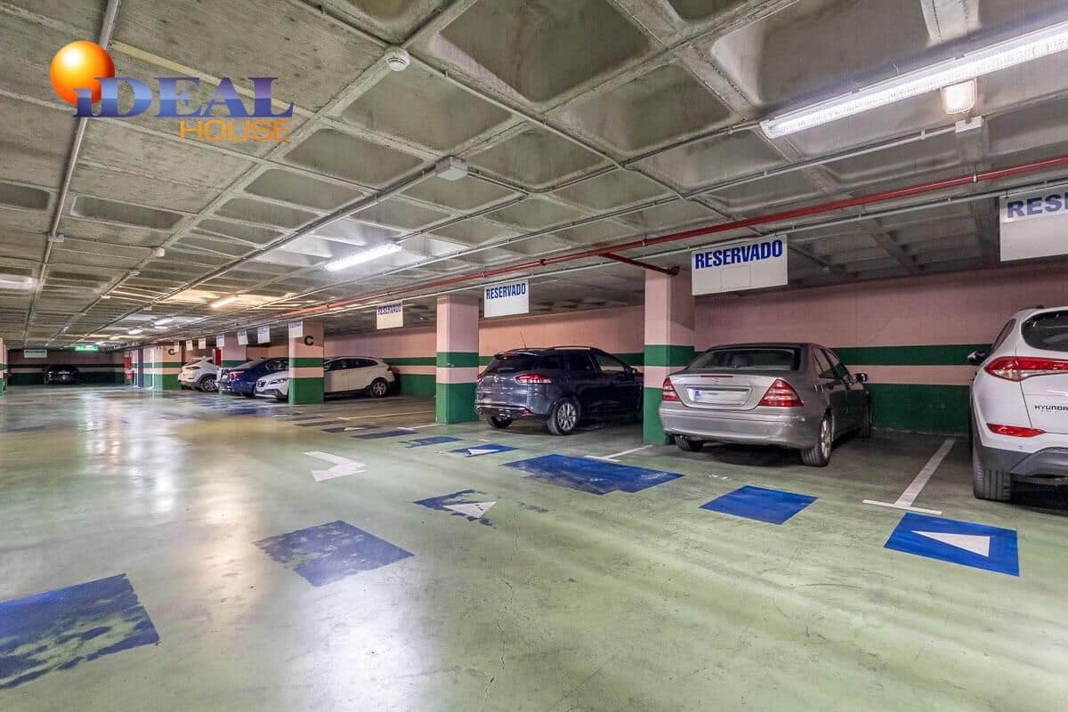 Piso de 3 habitaciones en Granada ciudad en venta con garaje - 479.900 € (Ref: 9434306)